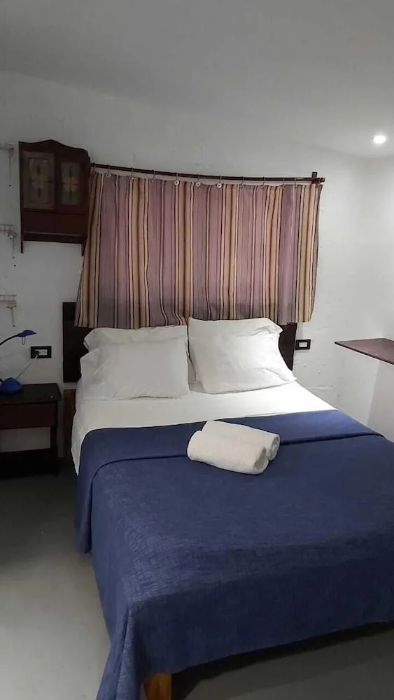 Classic, Studio, Double Bed, Kitchen, Garden Area, Massai 2/4
