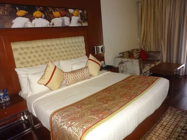 غرفة تنفيذية بسرير مزدوج، The Lal Vilas Hotel & Resort 2/5