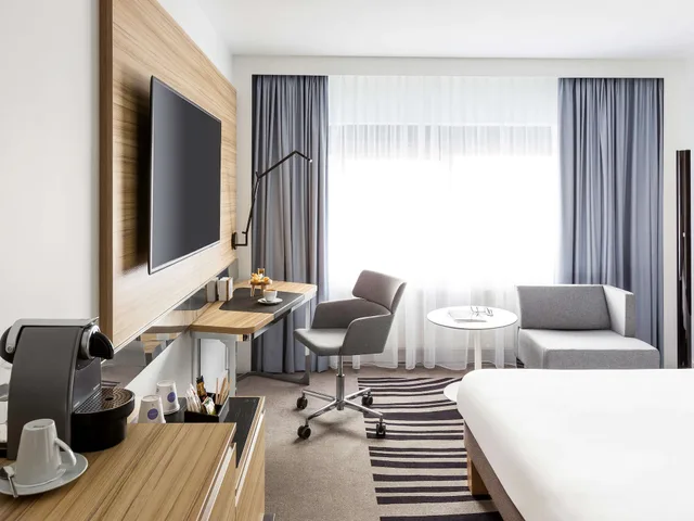 غرفة تنفيذية بسرير كوين، Novotel Amsterdam City Hotel 4/9