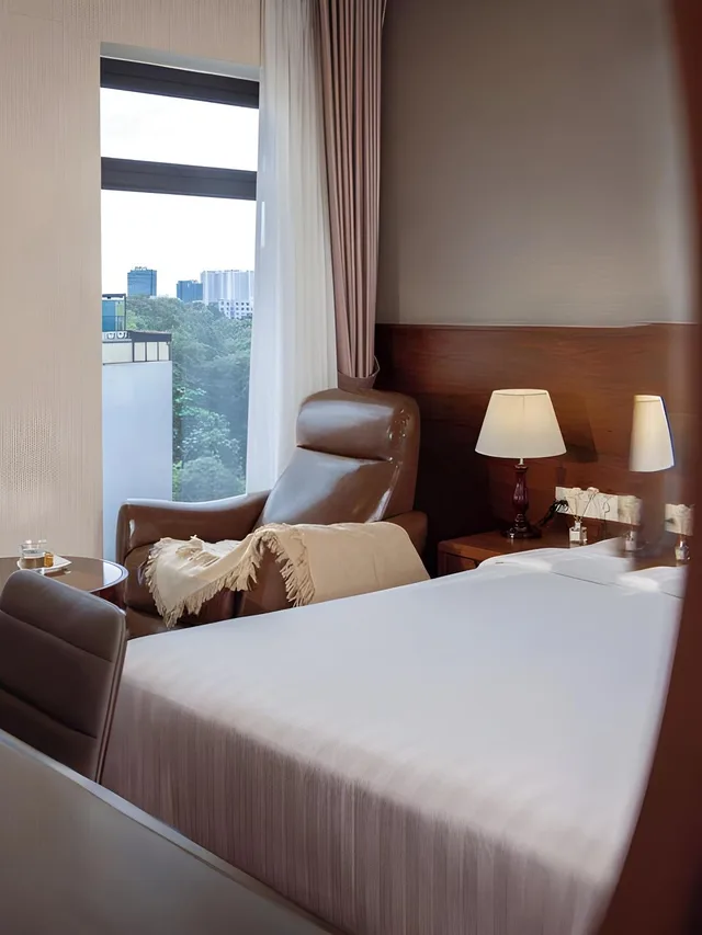 غرفة بريميوم بسرير كينج، Orchids Hotel Saigon 1/1