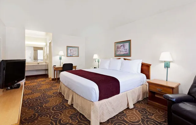 جناح بسرير كينج بغرفة نوم واحدة، Days Inn by Wyndham San Angelo 7/10