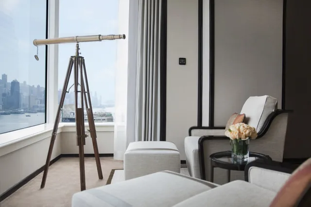 جناح غراند ديلوكس بسرير كينج بإطلالة على المرفأ، The Peninsula Hong Kong 5/10