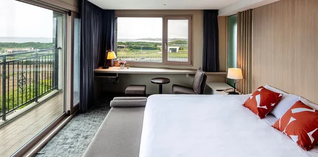 غرفة بسرير كينج بجاكوزي، The Best Jeju Seongsan Hotel 2/2