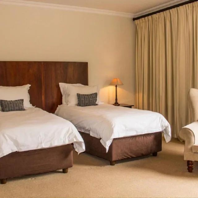 جناح ديلوكس بسرير كينج، Redlands Hotel 6/10
