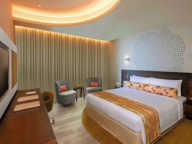 Deluxe, King Bed, Partial Palm Sea View, Balcony، The Retreat Palm Hotel Dubai - MGallery Collection 5/10