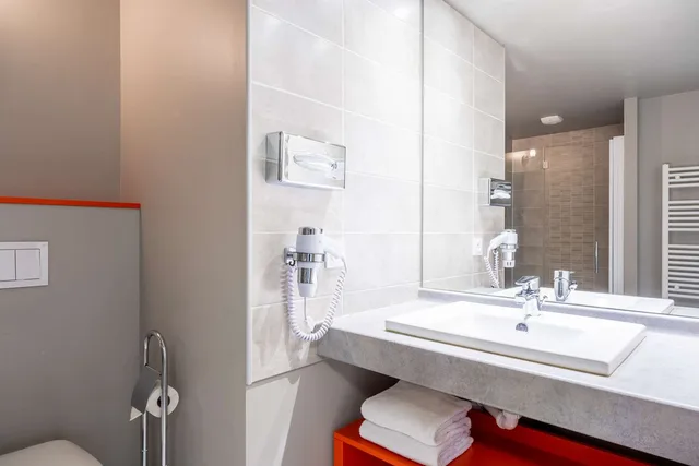 Efficiency, Suite, Queen Bed، Adagio Access Grenoble Université 3/3