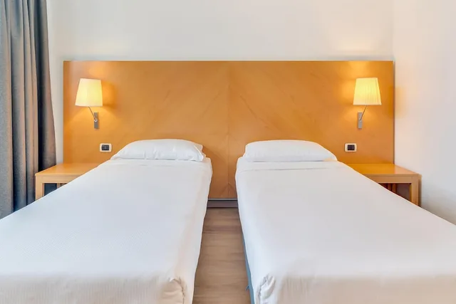 غرفة قياسية بسريرين منفصلين، B&B HOTEL Bergamo Executive 4/5