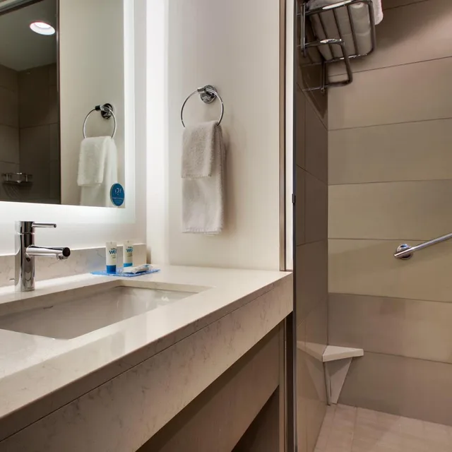 جناح بسرير كينج بغرفة نوم واحدة مع أريكة بمطبخ، Hyatt House Oak Brook 5/5