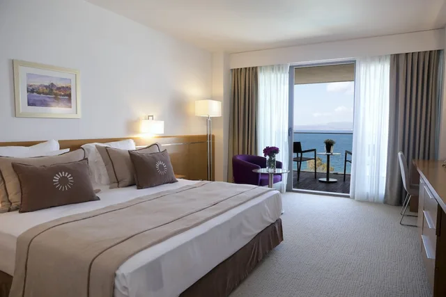 غرفة ديلوكس بسرير مزدوج أو سريرين منفصلين بإطلالة على البحر بشرفة بغرفة نوم واحدة، On Live Hotel 1/6