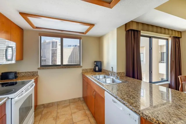 1 Bedroom, King Bed, Balcony, Accessible, Hilton Vacation Club Polo Towers Las Vegas 4/4