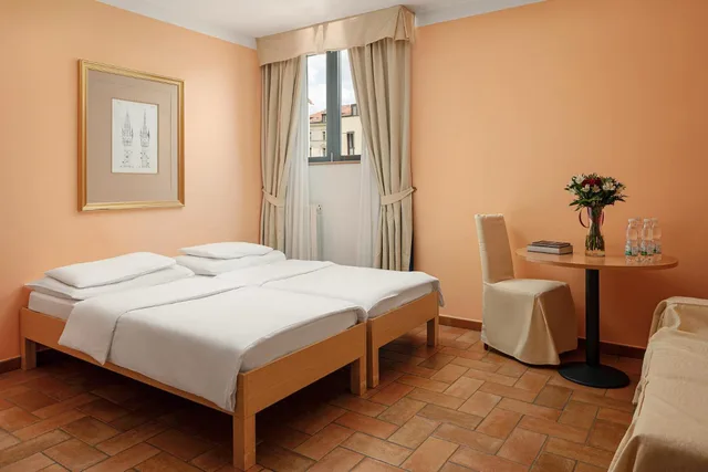 غرفة ثلاثية بسرير فردي، Hotel Roma Prague 4/10