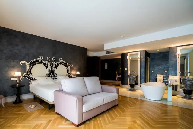 جناح عائلي بريميوم، Palacio De Ubeda 2/5