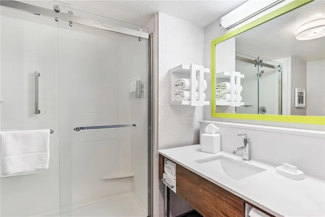 Studio, Suite, King Bed, Sofa, Hampton Inn and Suites Lathrop 2/2