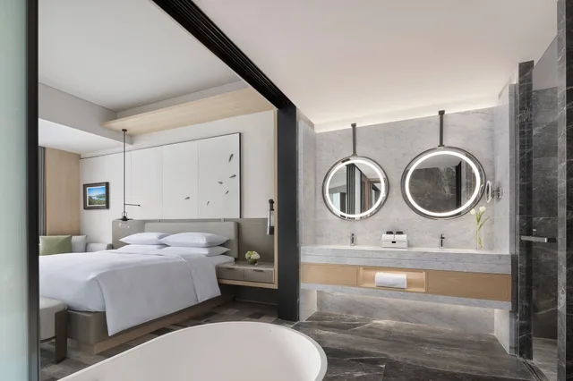 1 Bedroom, Club, Suite, King Bed, City View, Liyang Marriott Hotel 3/3