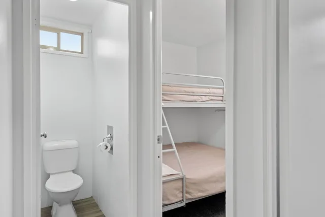 كابينة سوبيريور بسرير كوين بـ3 غرف نوم، DISCOVERY PARKS - ECHUCA 4/6