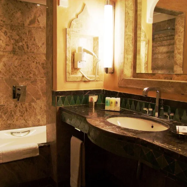جناح بشرفة، Palais Faraj Suites And Spa 4/4