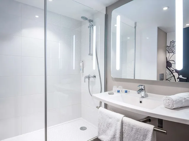 غرفة عائلية بسرير فردي مع أريكة، IBIS BUDGET NICE CALIFORNIE LENVAL 10/10