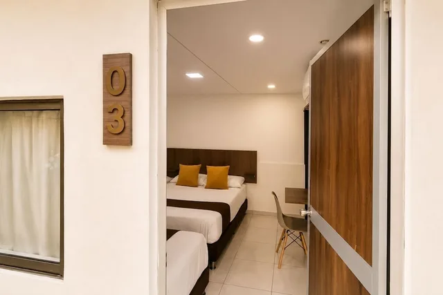 غرفة قياسية رباعية بسرير مزدوج وسرير فردي، Hotel Helenas 9/10