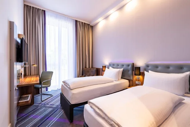 غرفة بسرير مزدوج أو سريرين منفصلين، Premier Inn Heidelberg City Zentrum 1/1