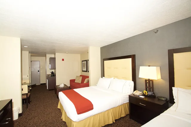 جناح بسريرين كوين، Holiday Inn Express Hotel Suites Ogden 5/10