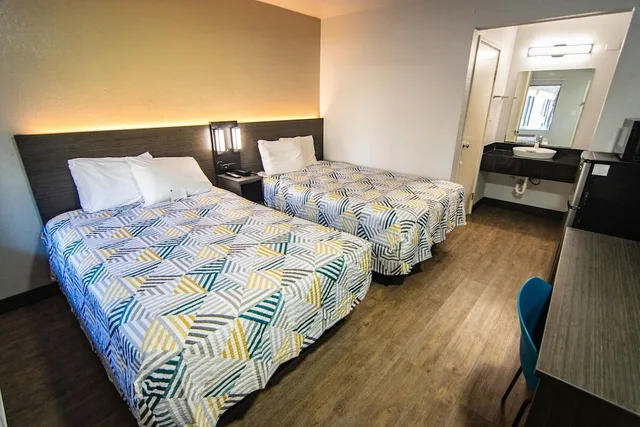Standard, 2 Double Beds, Motel6 Ft. Pierce, FL 2/10