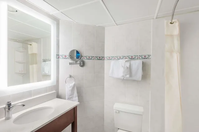 Room, 2 Double Beds, Ocean Front، Howard Johnson Plaza Hotel By Wyndham Ocean City Oceanfront 8/8