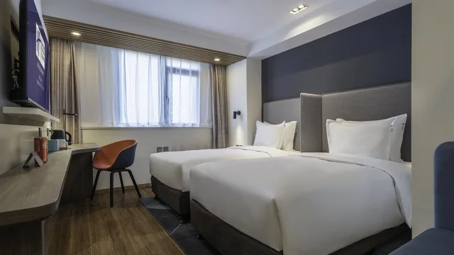 غرفة قياسية بسرير مزدوج، Holiday Inn Express Qingdao City Center 1/6