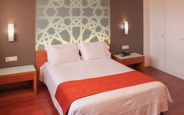 غرفة قياسية بسرير كينج، Hotel Granada Palace Affiliated by Melia 1/4