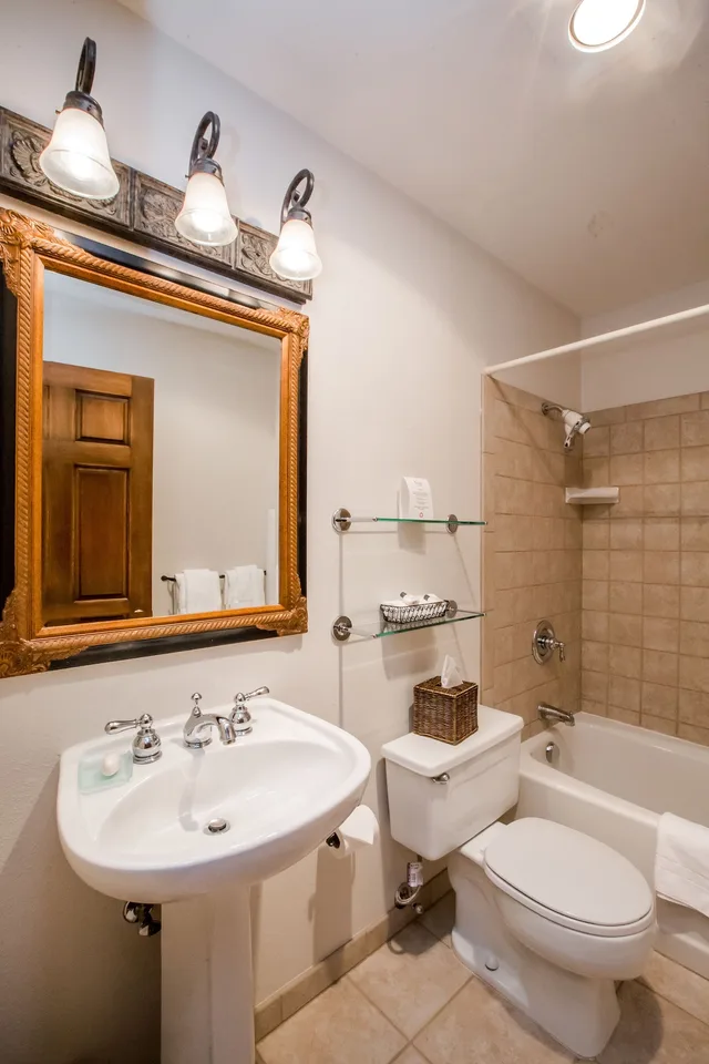 لوفت بسريرين كوين مع أريكة بمطبخ، Kandahar Lodge at Whitefish Mountain Resort 2/2
