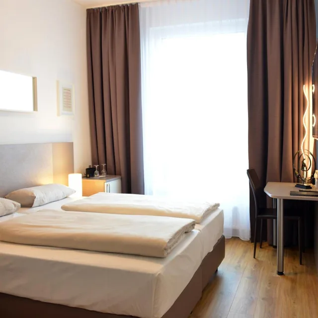 غرفة بسرير مزدوج في الملحق، Arthotel Munich 4/10