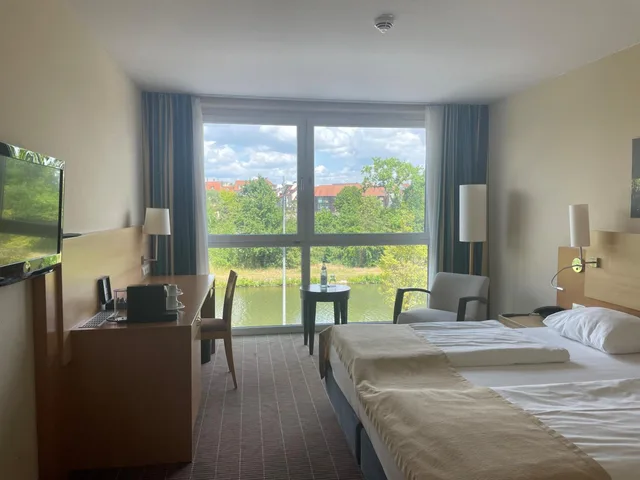 غرفة بسرير كينج بإطلالة، Mercure Hotel Schweinfurt Maininsel 1/6