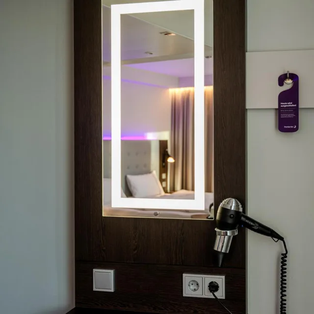 غرفة قياسية ثلاثية، Premier Inn Cologne City Mediapark Hotel 8/9