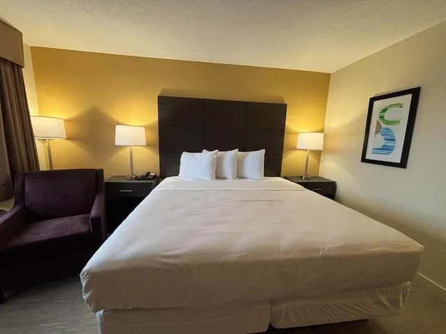 1 Full Bed Mobility Access Tub Nsmk Suite، Studio 6 Extended stay Bossier City, LA - Shreveport 7/10