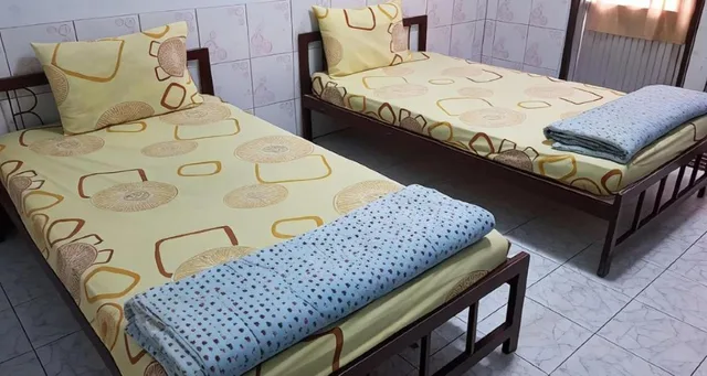 غرفة قياسية بسريرين منفصلين، Rich Hotel 1/2