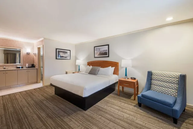 غرفة بسرير كينج، Surestay Plus Hotel By Best Western Mountain View 5/10