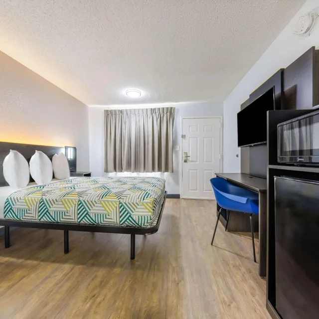غرفة بسرير كينج، Motel6 Fort Worth, TX - East 2/7