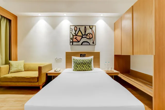 غرفة بزنس، Lemon Tree Hotel Ahmedabad 1/2