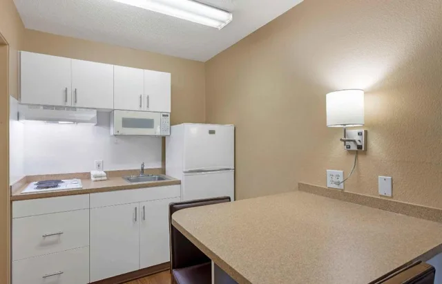 جناح بسرير كينج بغرفة نوم واحدة، Extended Stay America - San Antonio - Airport 3/3