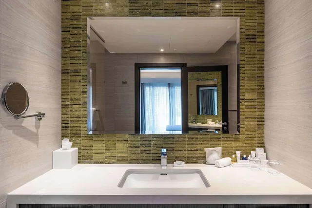 جناح بسرير كينج بغرفة نوم واحدة مع دخول الصالة، Radisson Blu Hotel Residence Nairobi Arboretum 8/10