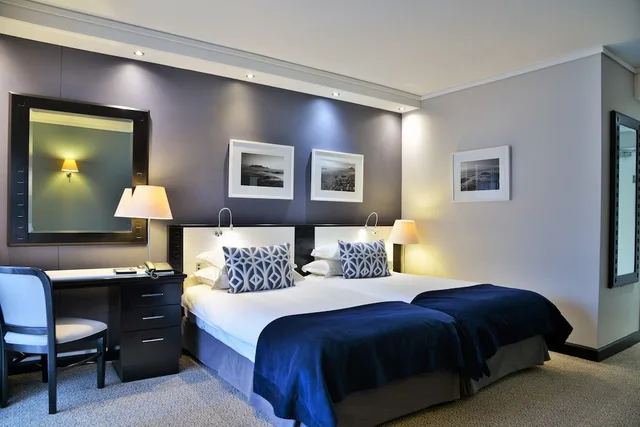 غرفة ديلوكس بسريرين منفصلين، The Commodore Hotel 5/10