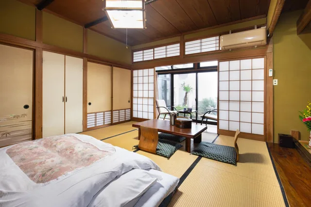 غرفة يابانية قياسية مفردة بحمام مشترك، Daibutsu Ryokan 1/1