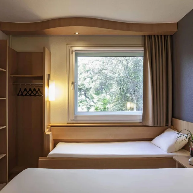 غرفة ثلاثية بسرير فردي، IBIS BARCELONA CORNELLA 10/10