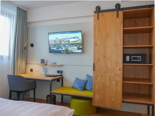 غرفة قياسية بسرير مزدوج، Hotel Federwerk 2/4