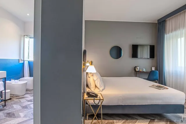 غرفة بسرير مزدوج أو سريرين منفصلين، Bloom Hotel Roma 4/7