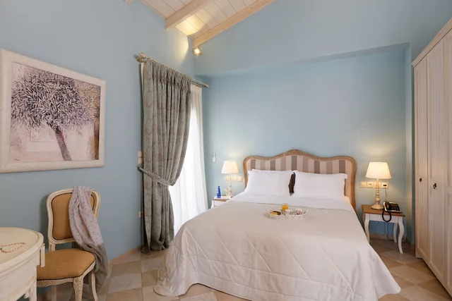 جناح سوبيريور بسريرين منفصلين بغرفة نوم واحدة مع أريكة، Ionia Suites 1/5