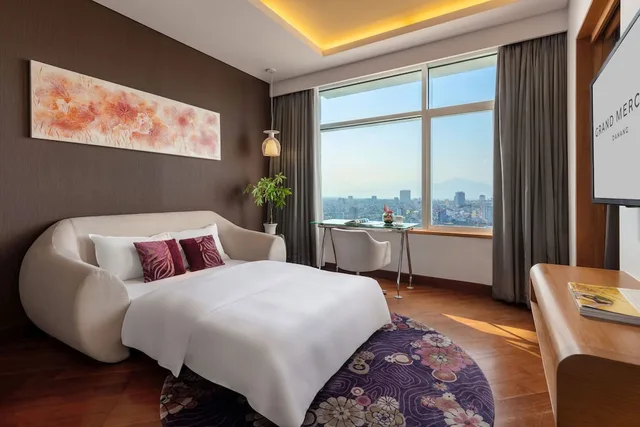 Family Suite, 1 King and 1 Single Beds, Executive Level، Grand Mercure Danang 1/10
