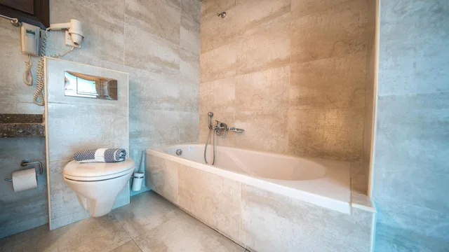 جناح سوبيريور، Forest Park Hotel 9/10
