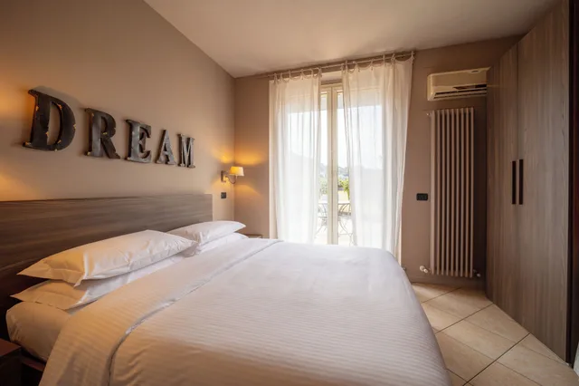 غرفة بسرير كوين بشرفة، Hotel San Giuseppe 2/4