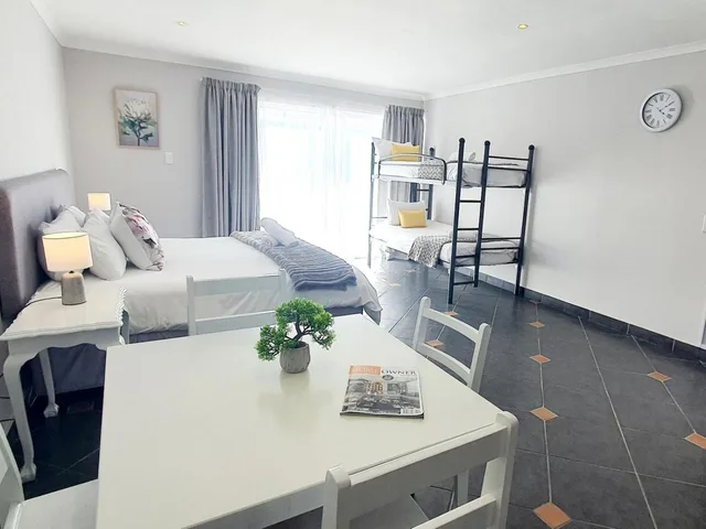 غرفة عائلية، Point Village Hotel 10/10