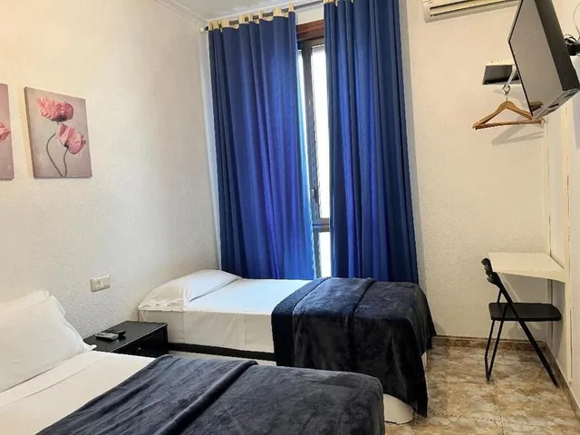 Room, Twin Beds, Private Bathroom, Hostal Palacios Fuencarral 10/10